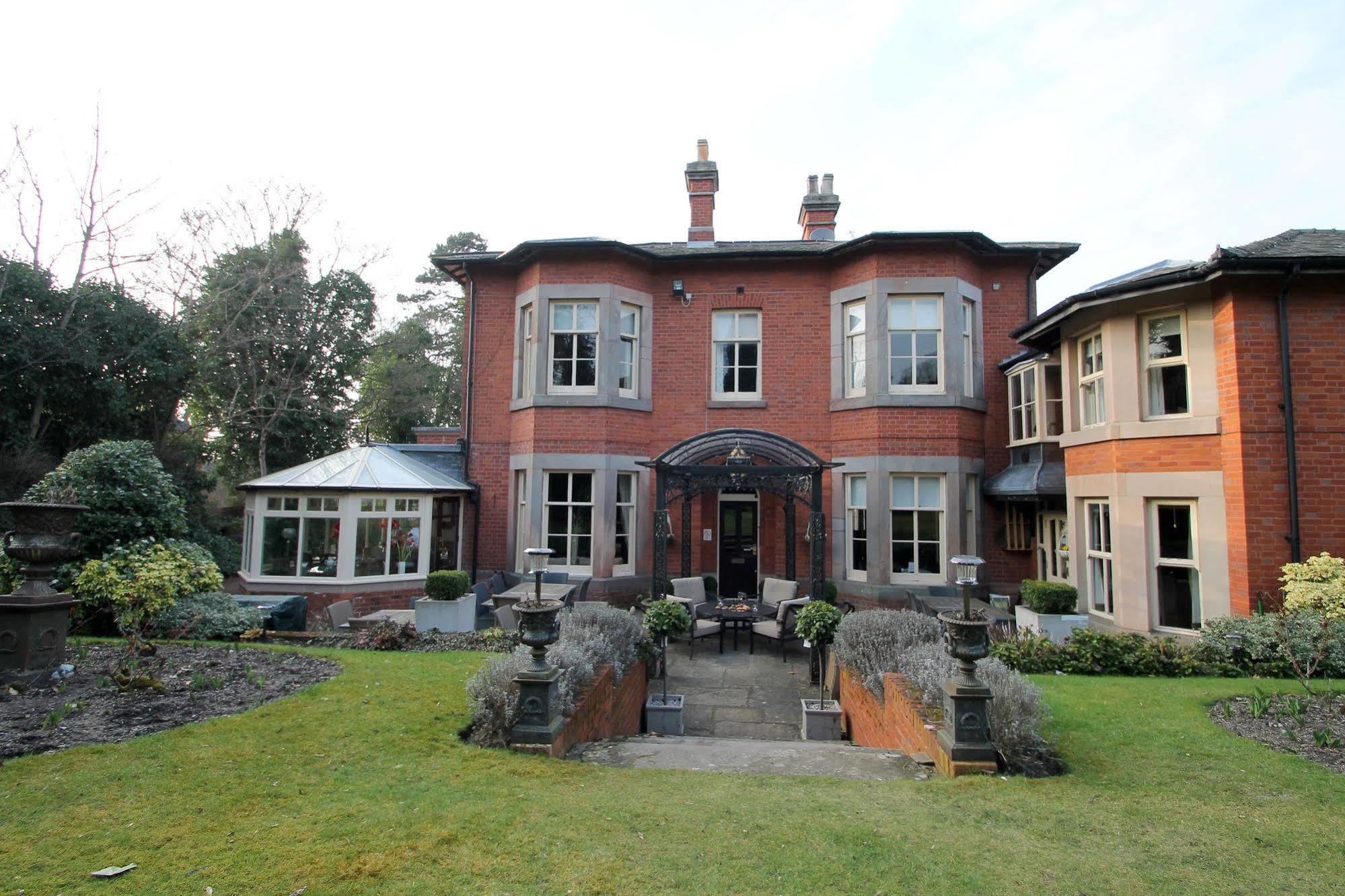 Alexandra Court Hotel Congleton Exterior photo